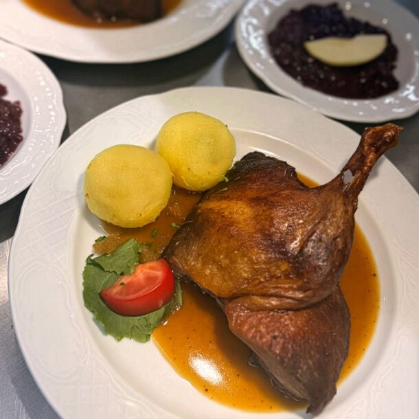 Kirchweihente 1/4 Ente mit Kartoffelknödel & Blaukraut