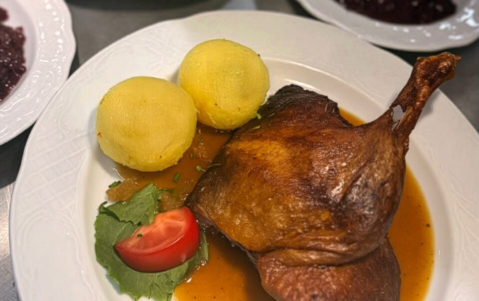 Kirchweihente 1/4 Ente mit Kartoffelknödel & Blaukraut
